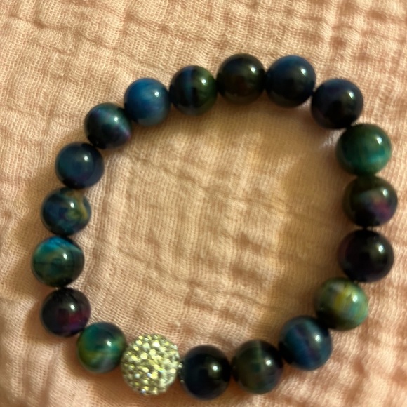 Bracelets - Picture 5 of 9